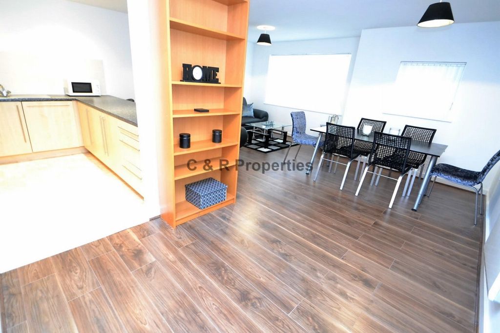 Property photo 2 of 10 Gallery