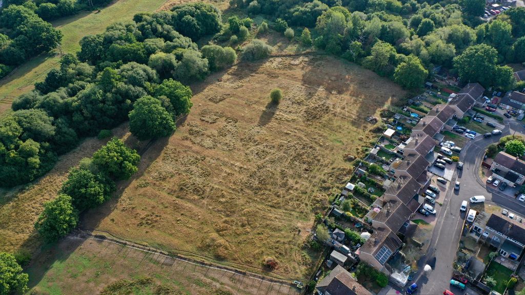 Property photo 1 of 4 Photo 2