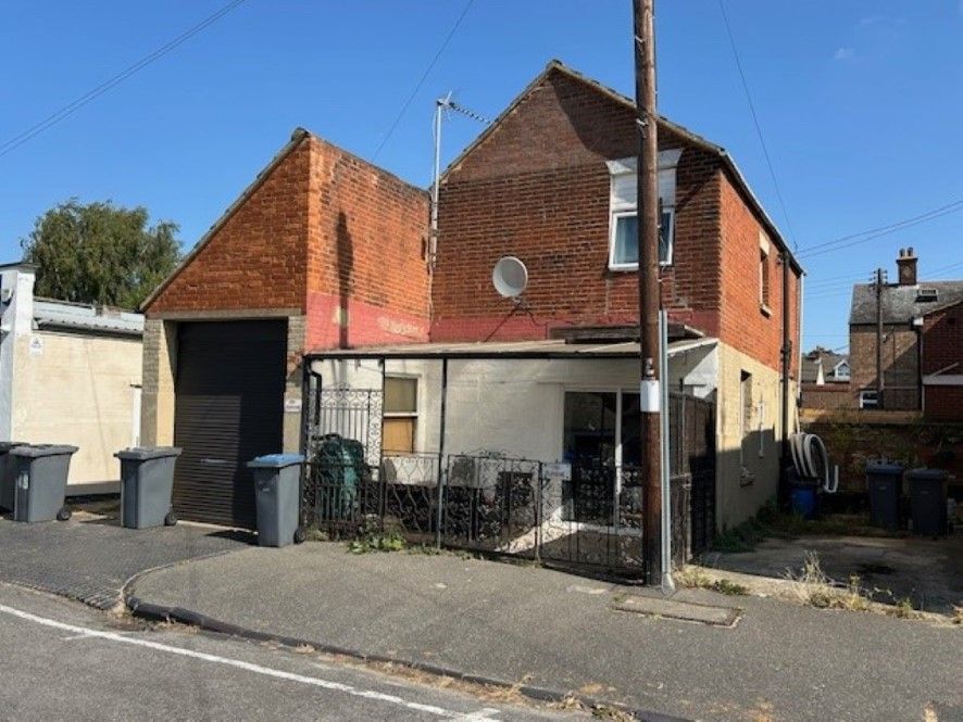 Property photo 2 of 11