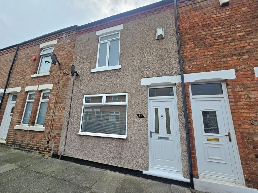 Property photo 1 of 11 Front
