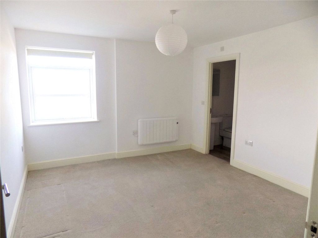 Property photo 3 of 7 Picture No. 15