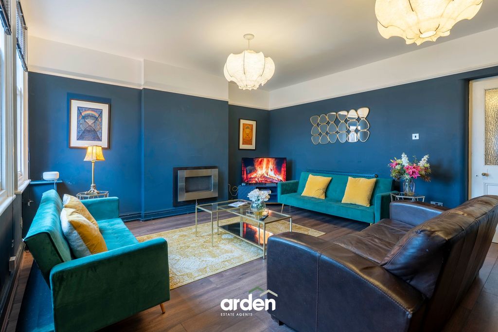 Property photo 2 of 6