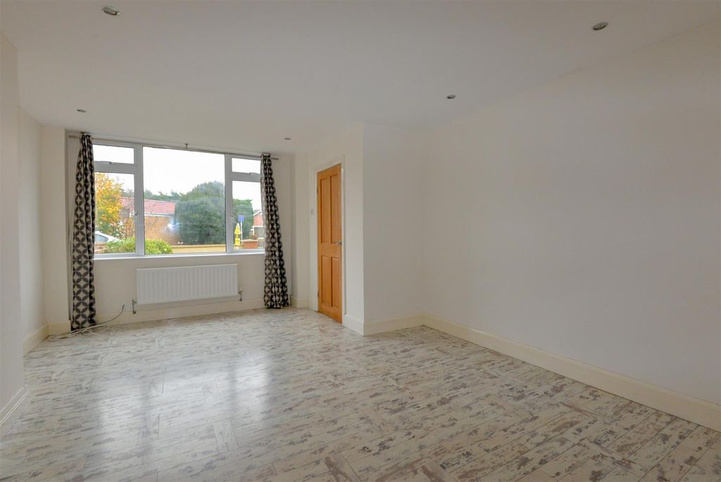 Property photo 3 of 26 Living Room 1.Jpg