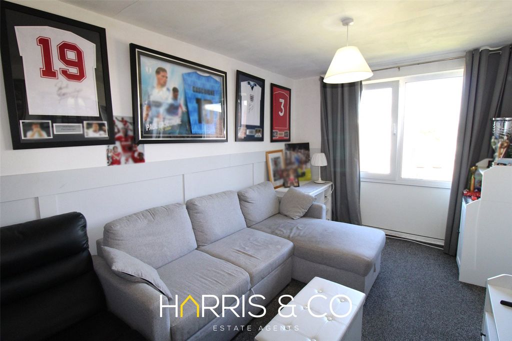 Property photo 2 of 10 Picture No. 04