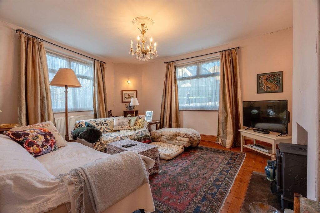 Property photo 3 of 18 Picture No. 24