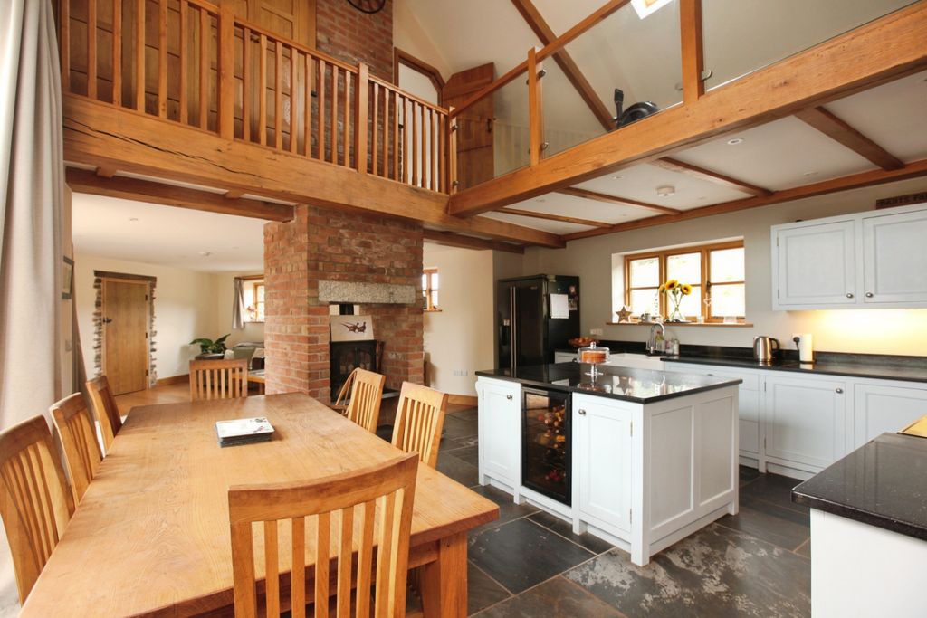 Property photo 1 of 21 Open-Plan Kit:Din:Sit