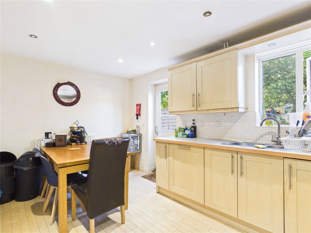 Property photo 3 of 19 Picture No. 02