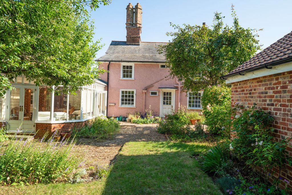 Property photo 1 of 39