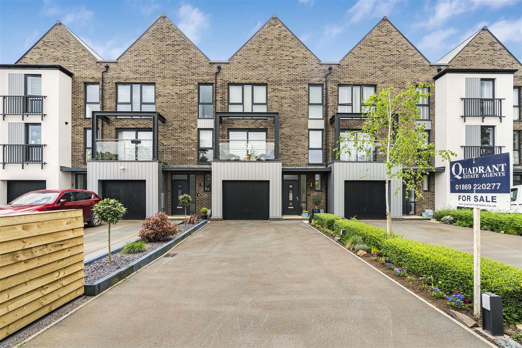 Property photo 1 of 36 92_16067.Jpg