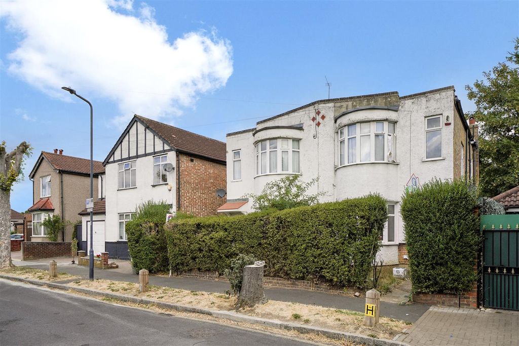 Property photo 3 of 15 49A Charterhouse Avenue - v9Rzvwfwwf2Fgznllu76.Jpg