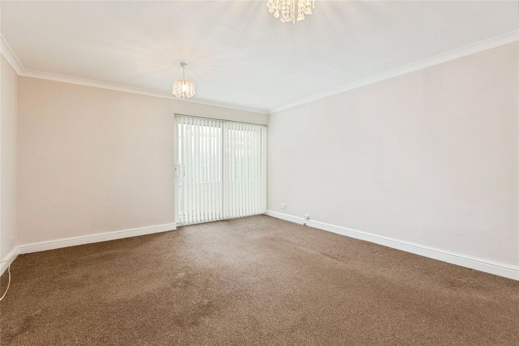 Property photo 3 of 24 Picture No. 23