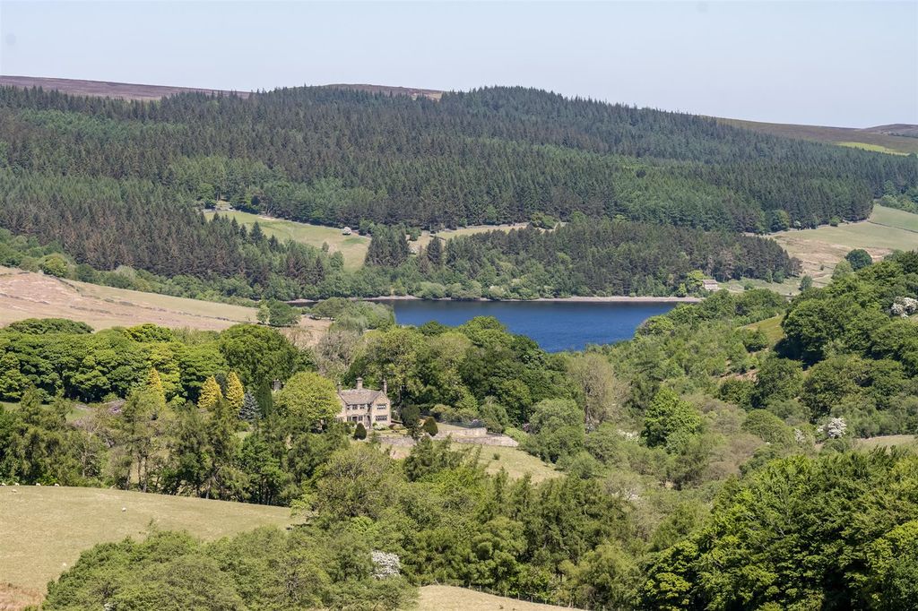 Property photo 3 of 84 Bents House & Strines