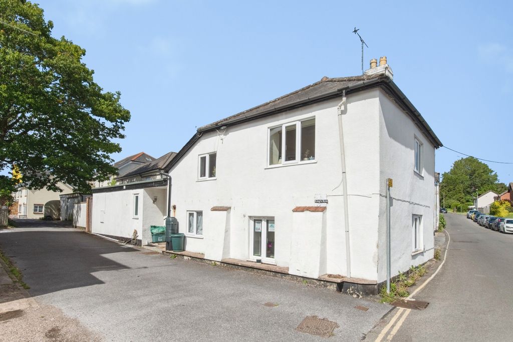 Property photo 1 of 18 Pbox-Img.Jpg