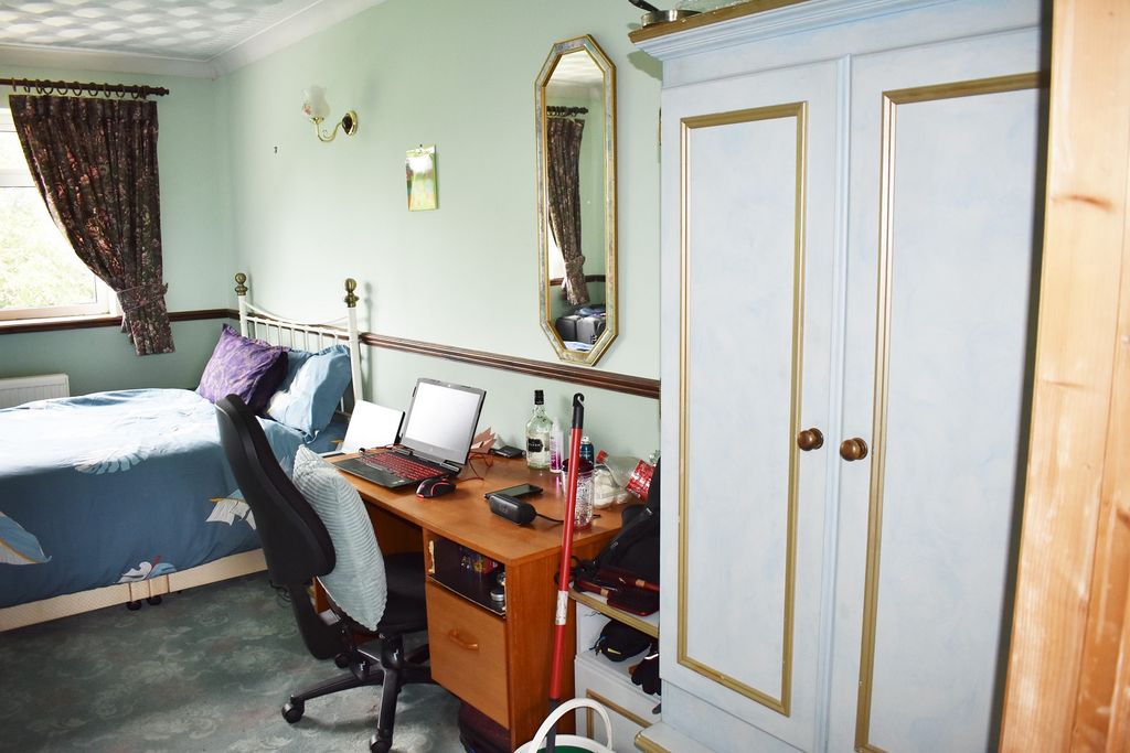 Property photo 3 of 5 Bedroom 1