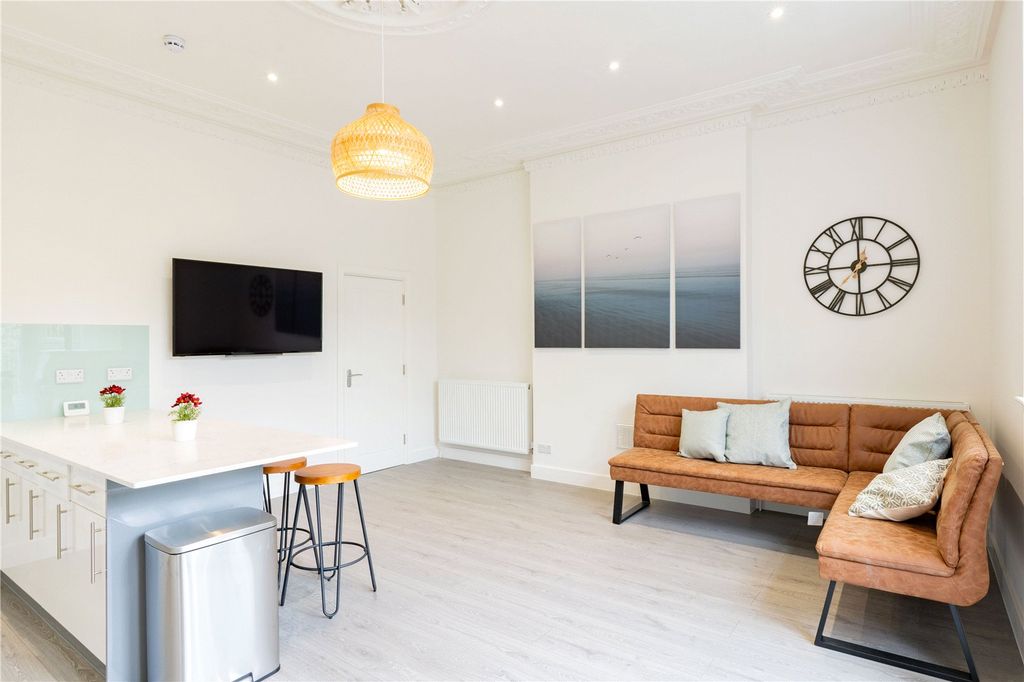 Property photo 2 of 13 Picture No. 02