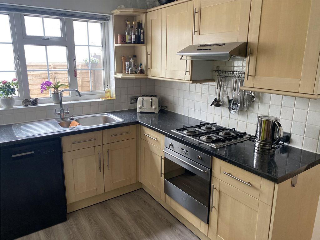 Property photo 3 of 29 Kitchen