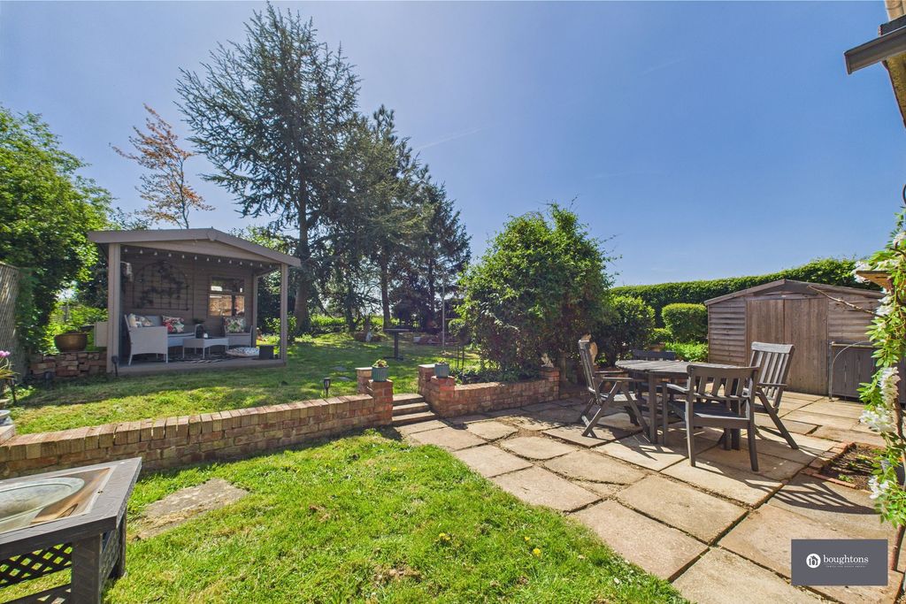 Property photo 2 of 37