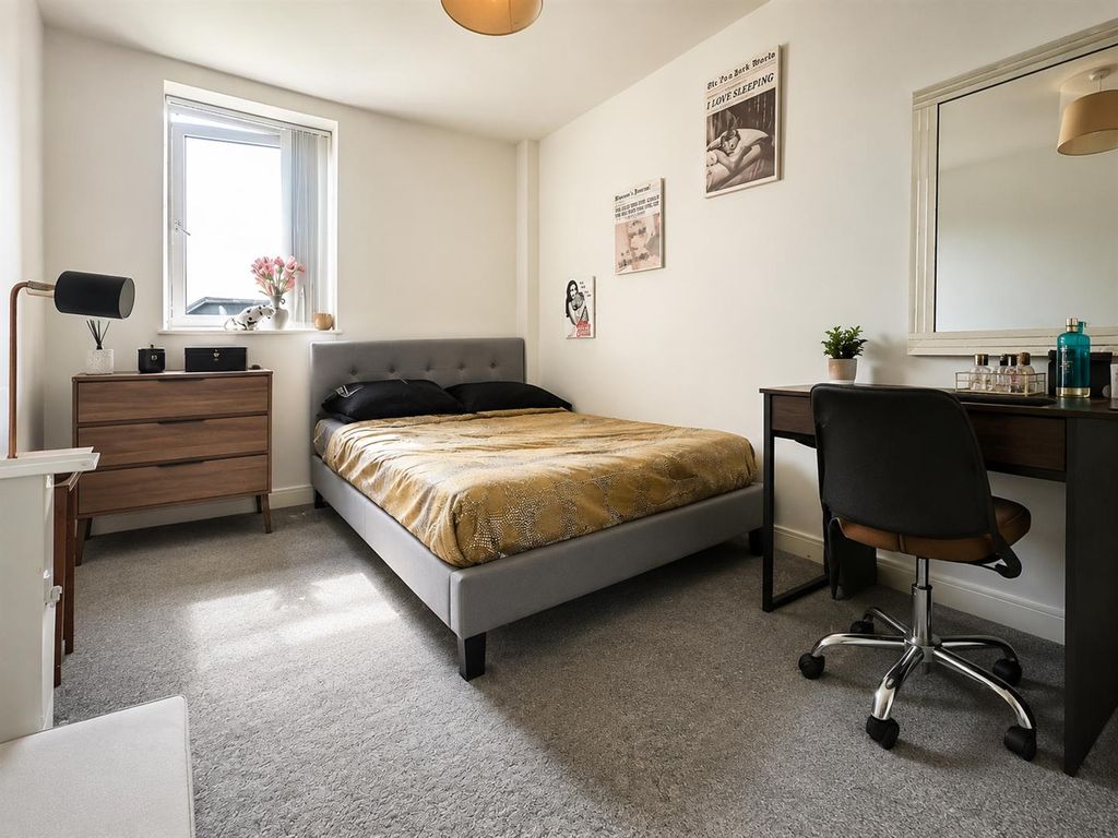 Property photo 2 of 7 B1d2E5B7-c3F5-4655-Ac5F-03Da9A787418.Png