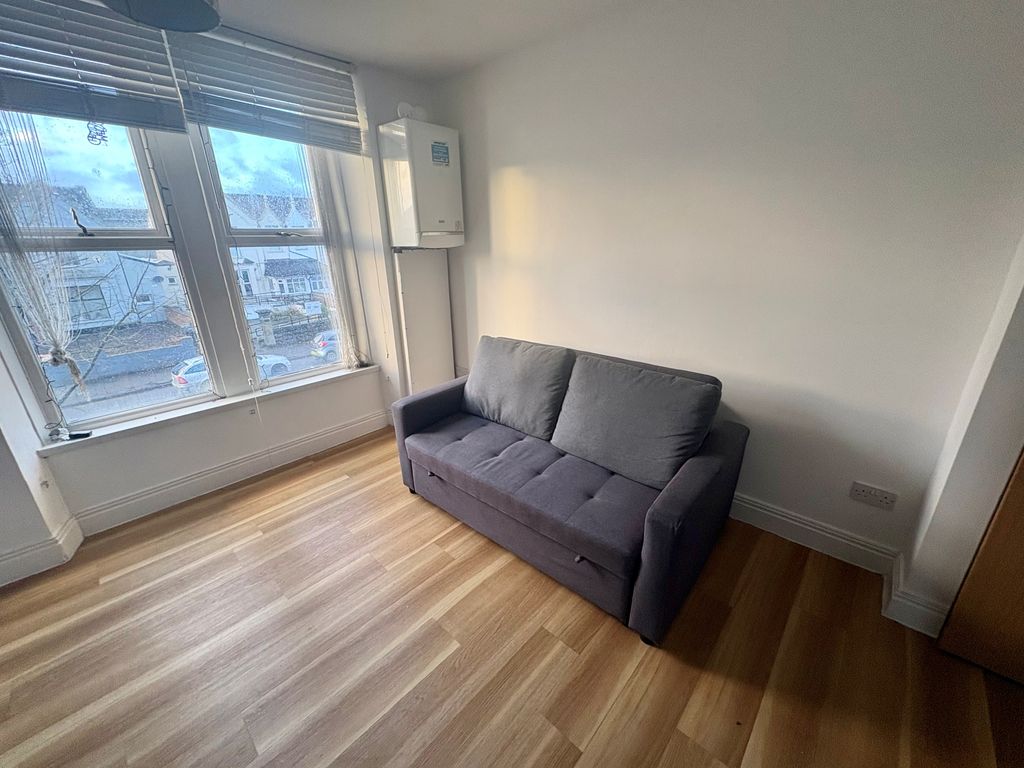 Property photo 3 of 4