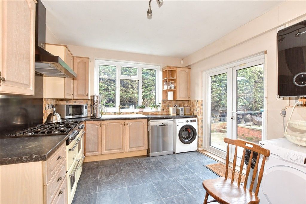 Property photo 3 of 15 Kitchen