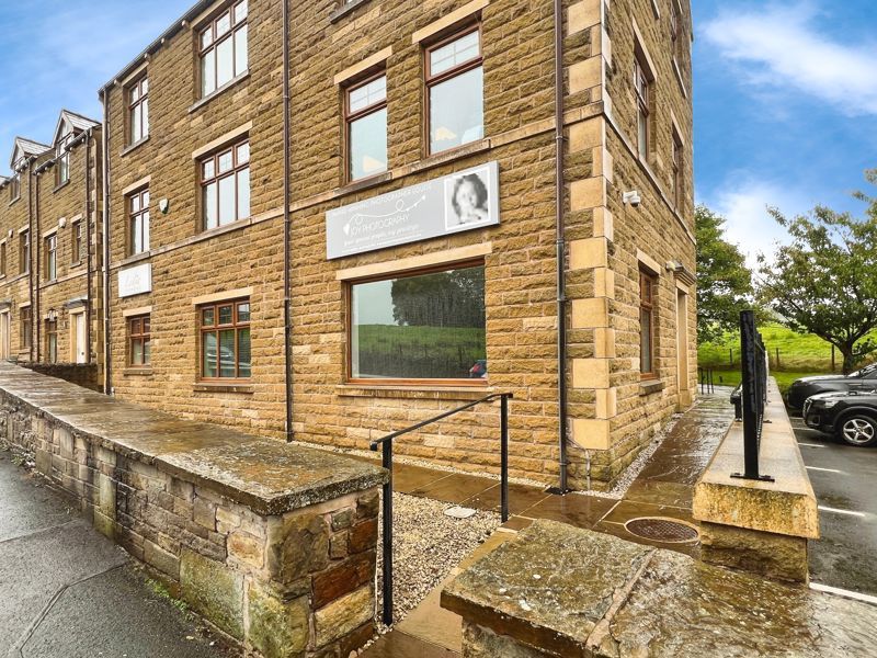 Property photo 1 of 18 External