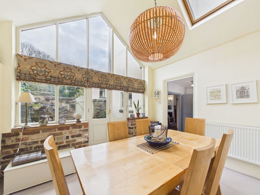 Property photo 2 of 40