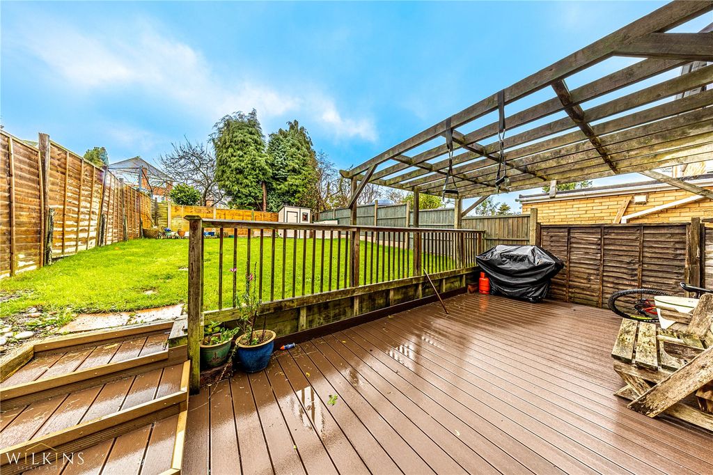 Property photo 2 of 32 Picture No. 20