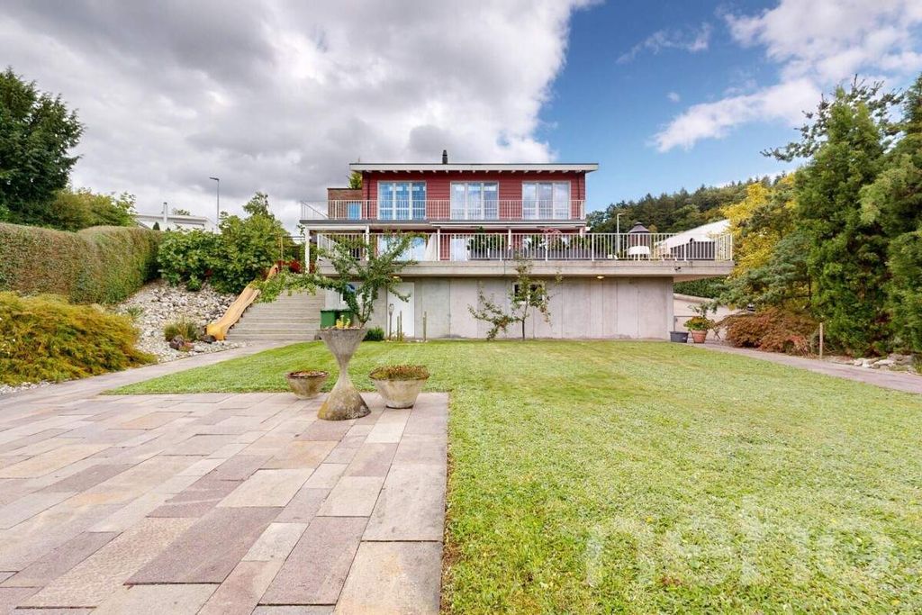 Property photo 1 of 9