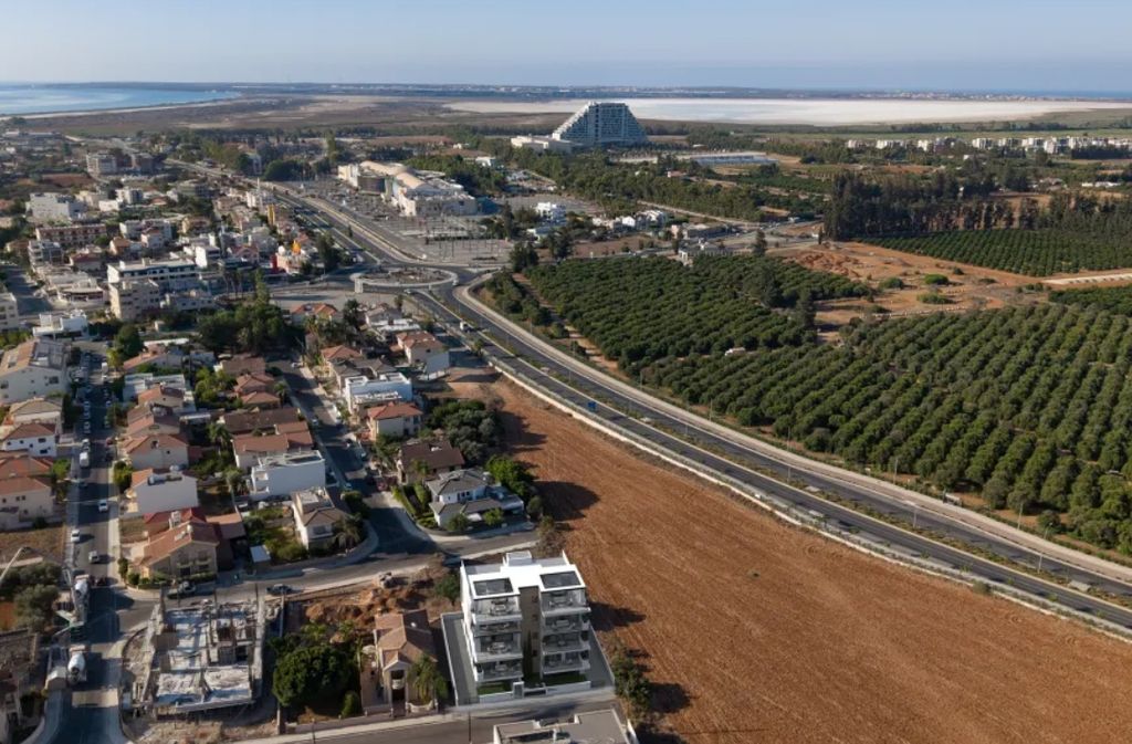 Property photo 3 of 14