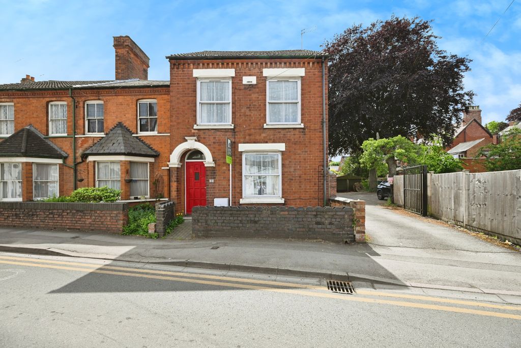 Property photo 1 of 18
