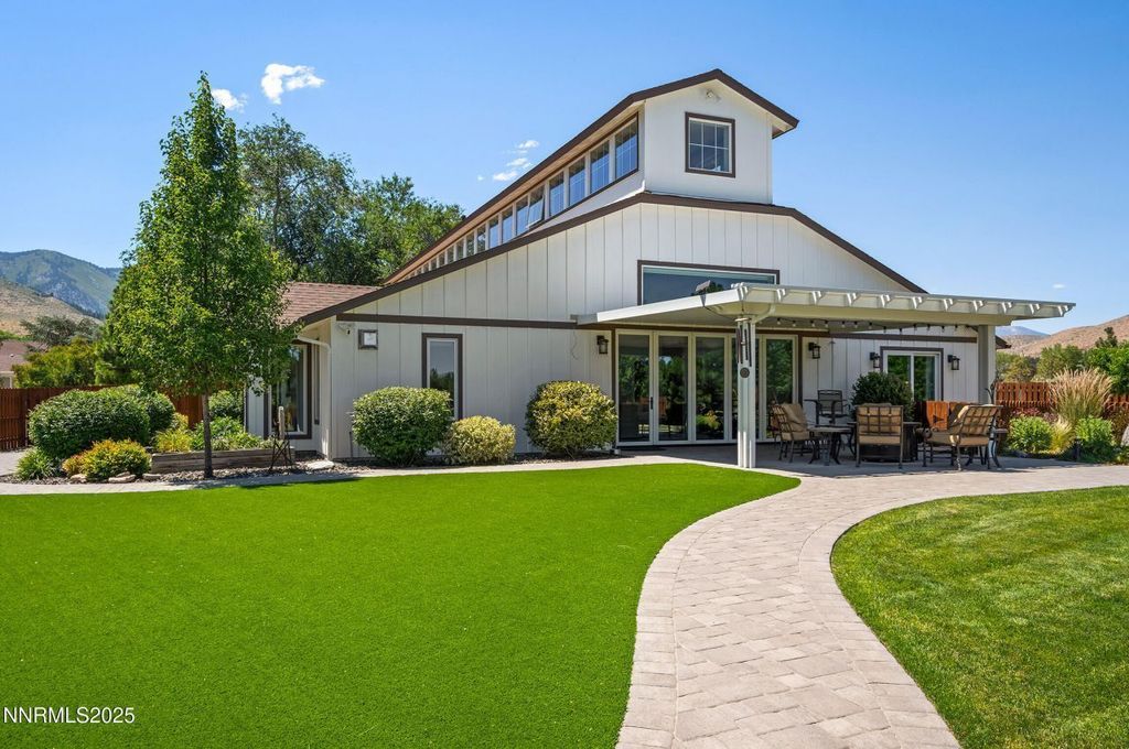 Property photo 1 of 1