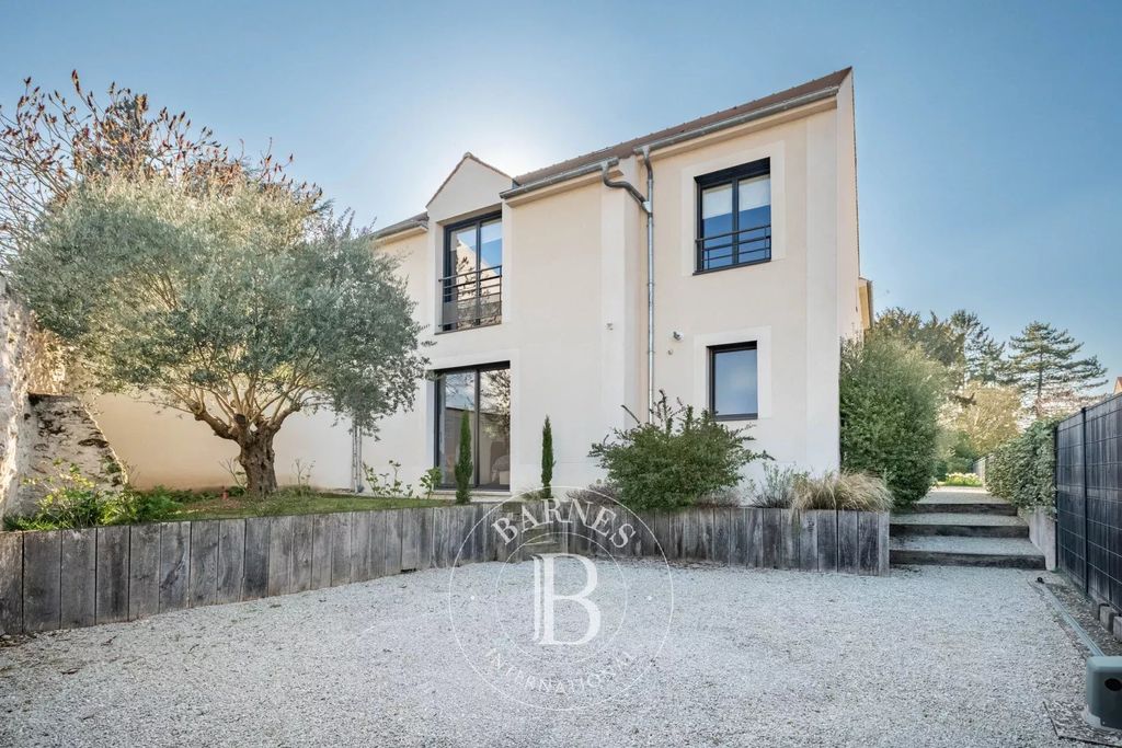 Property photo 2 of 21