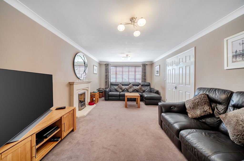 Property photo 3 of 13 1494527-20-6A58Ae...