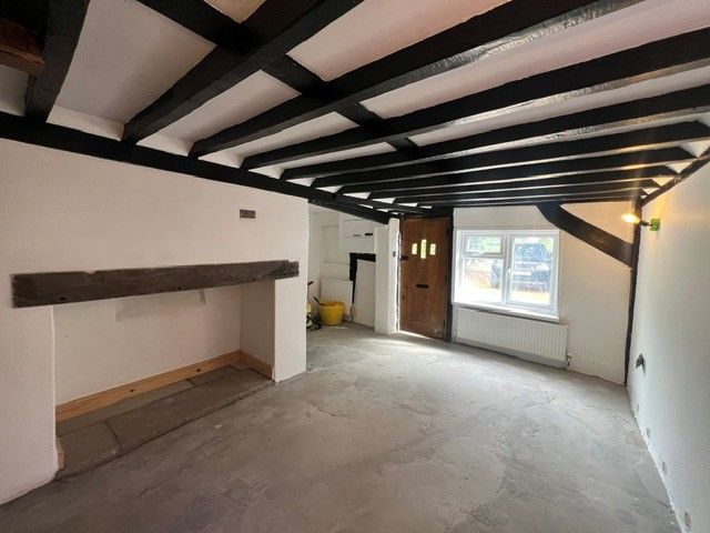 Property photo 2 of 11 Living Room