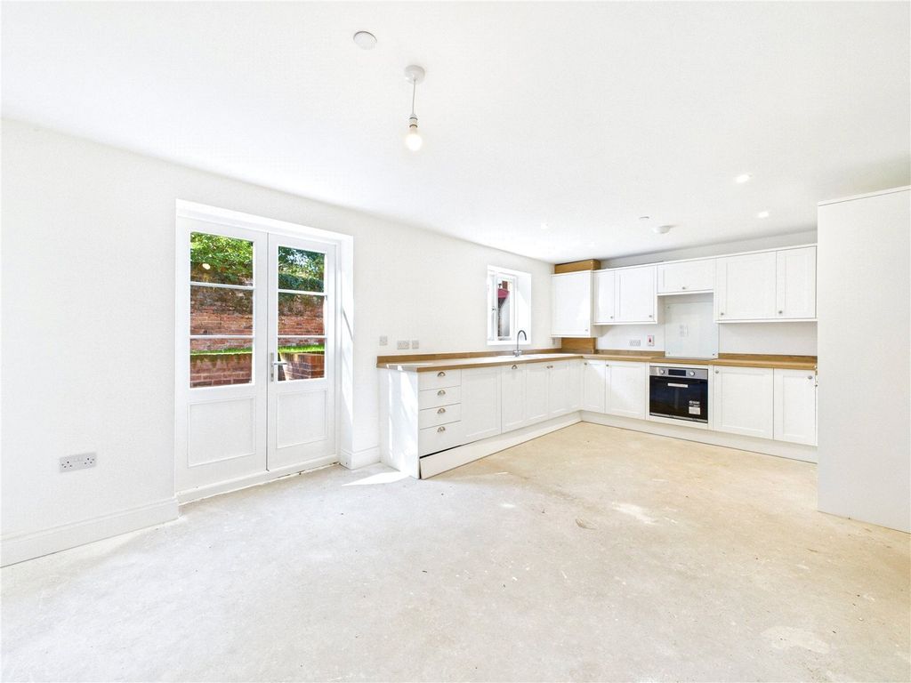 Property photo 2 of 10 Picture No. 02