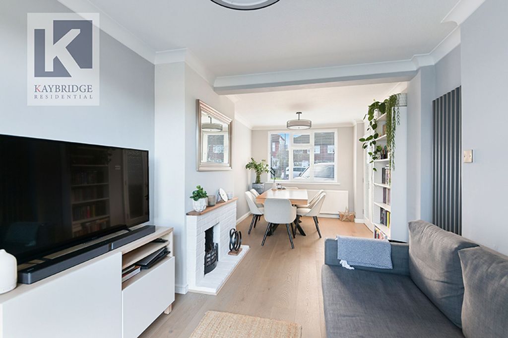 Property photo 2 of 23 Firdene, Surbiton Kt5 9Qq