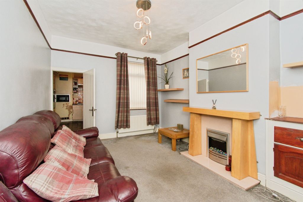 Property photo 2 of 12