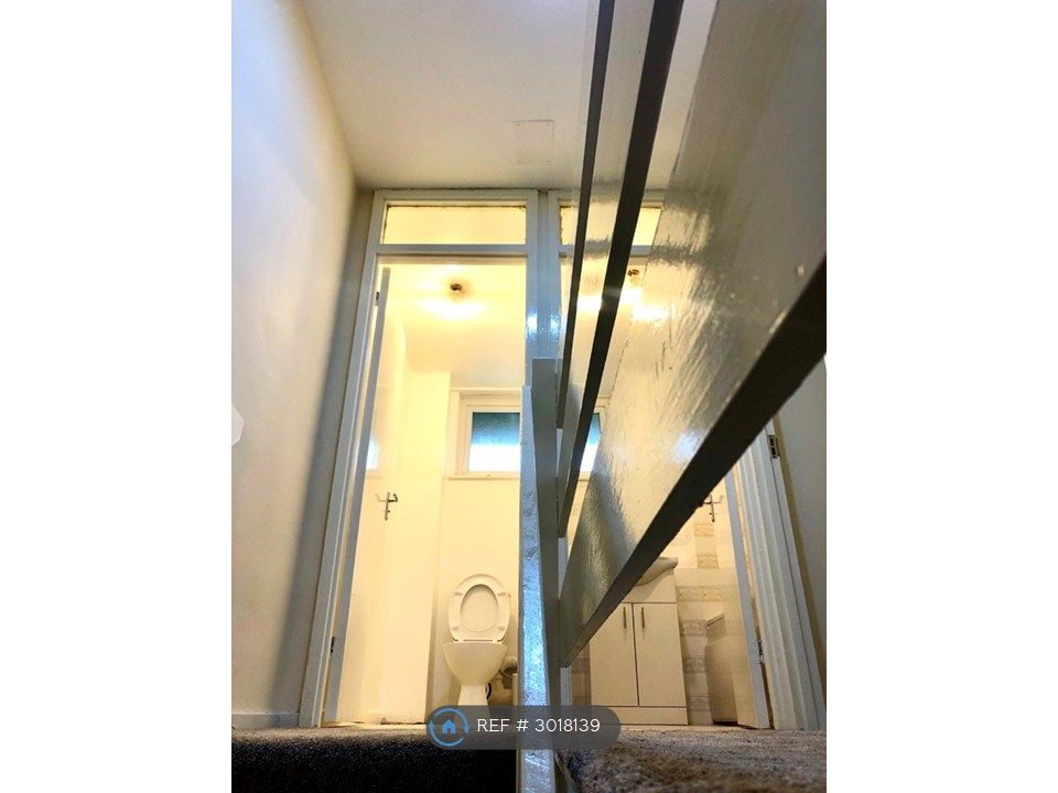 Property photo 3 of 10 Top Of Staircase