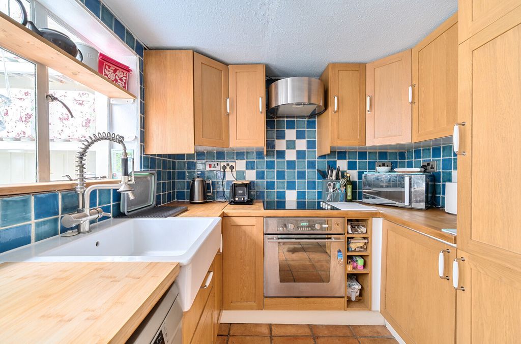 Property photo 3 of 27 1344126-9-68Ada3A...