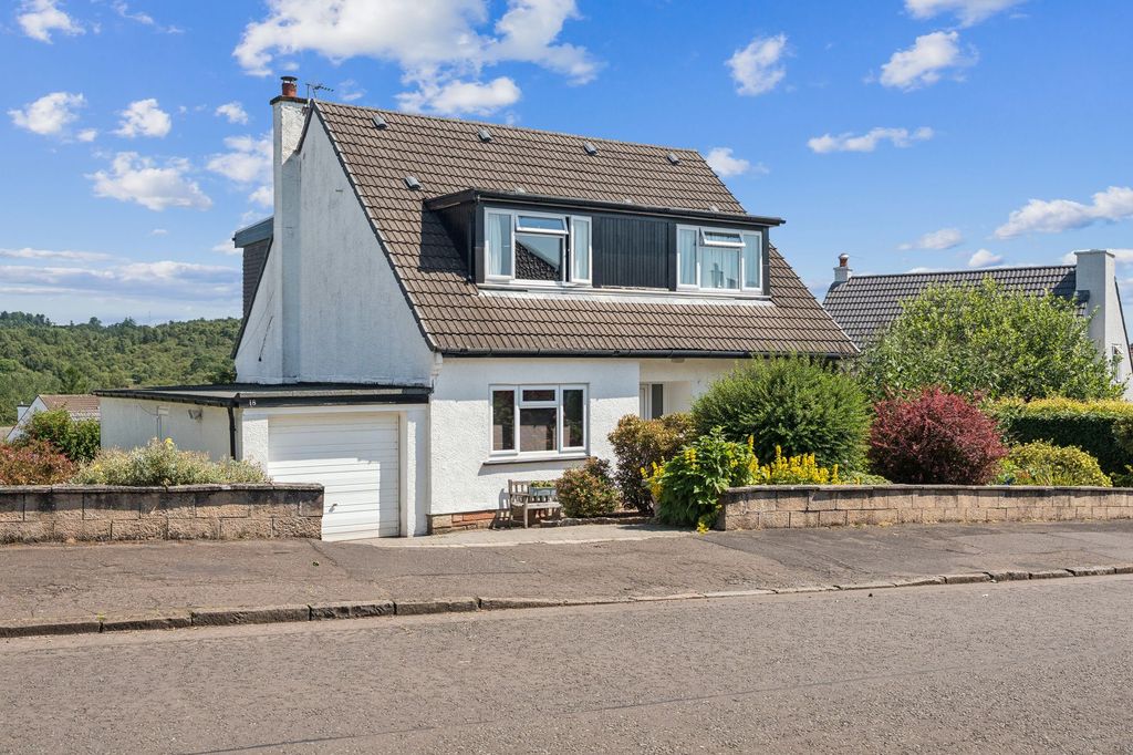 Property photo 1 of 37