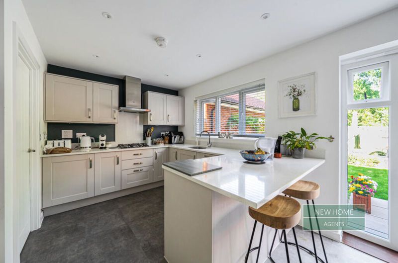 Property photo 3 of 19 Photo 4