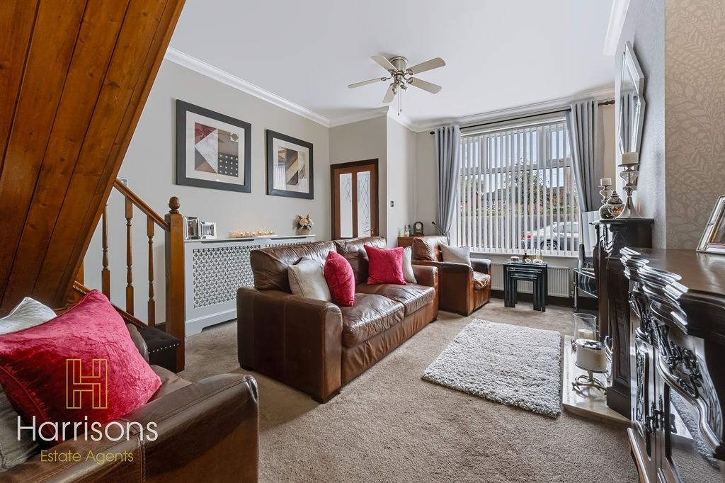 Property photo 2 of 23 5441242