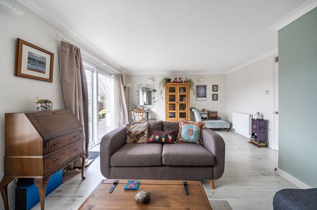 Property photo 3 of 10 1408888-3-6985Fc7...