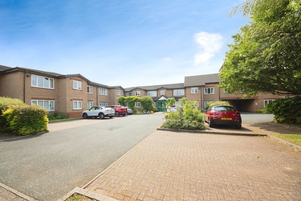 Property photo 2 of 17