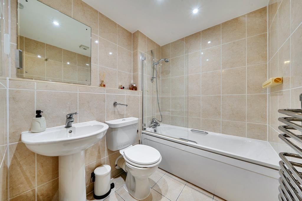 Additional image 11 of 2 bed flat for saleAudley House, Buckingham Road, Bicester, Oxfordshire OX26