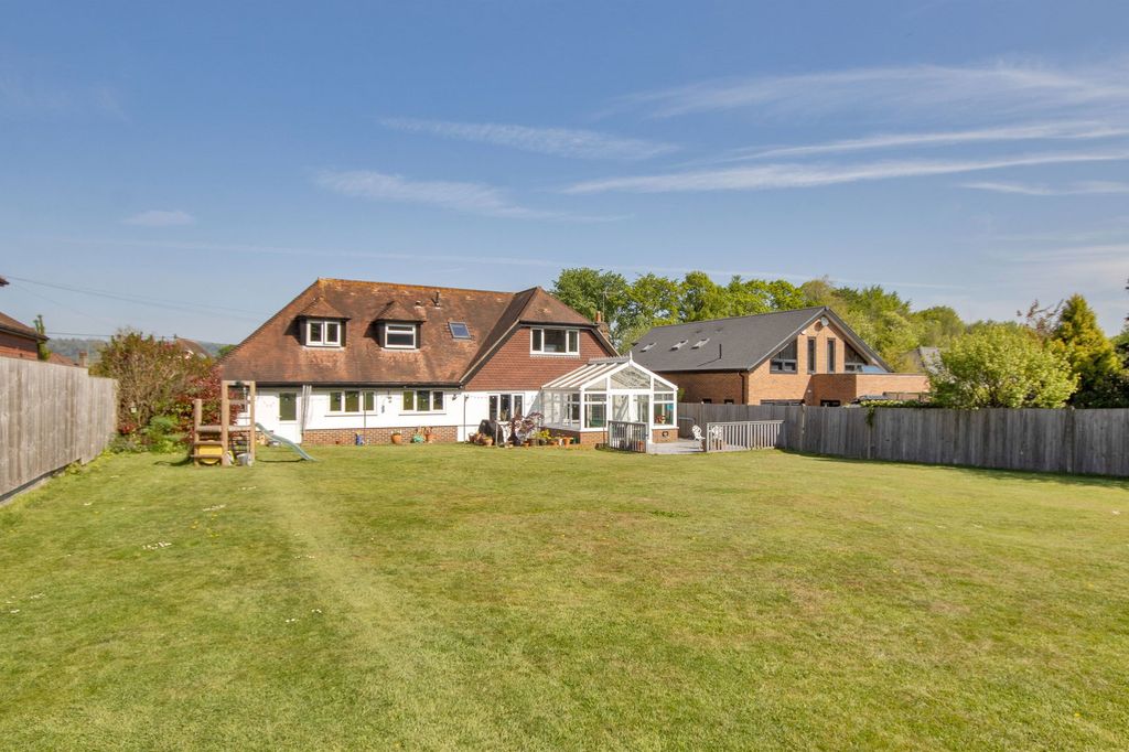 Property photo 3 of 86