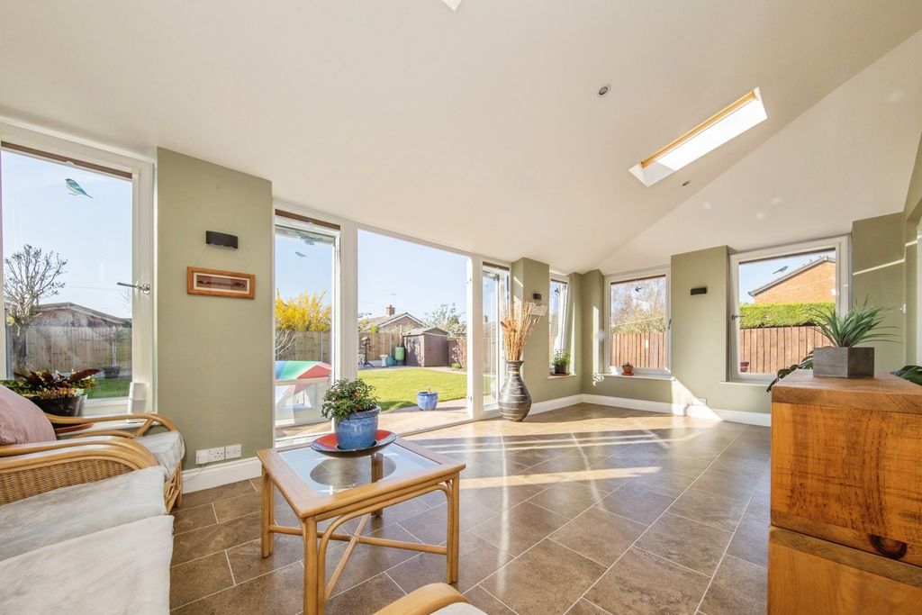 Property photo 2 of 32 Pbox-Img.Jpg