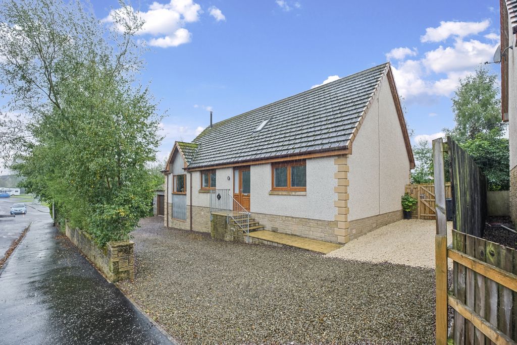 Property photo 1 of 39