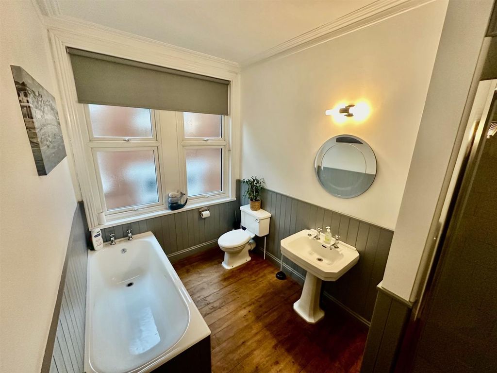 Property photo 3 of 10 Thumbnail_Img_1828.Jpg