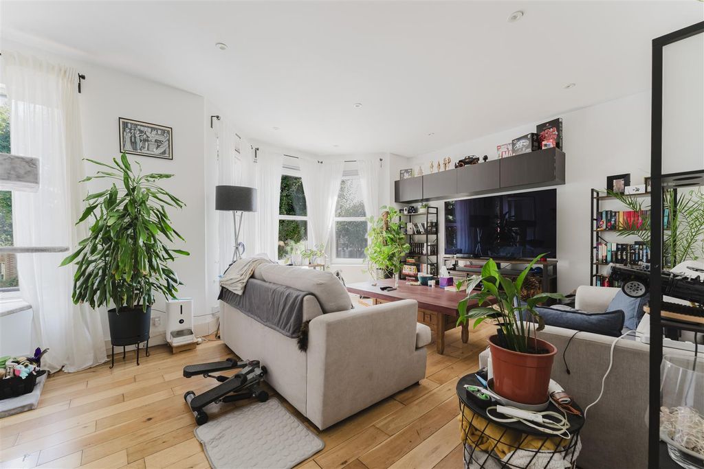Property photo 3 of 11 35 S J A Recp.Jpg